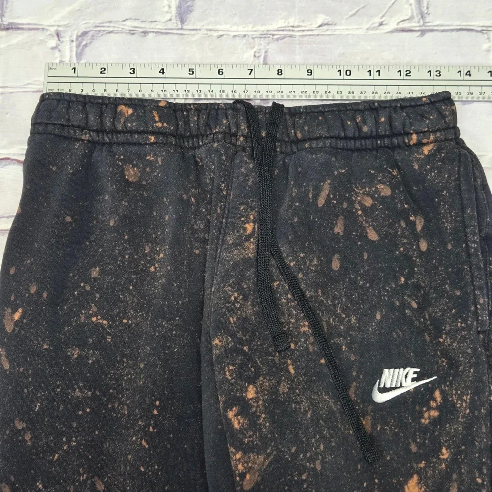 Nike sportswear club